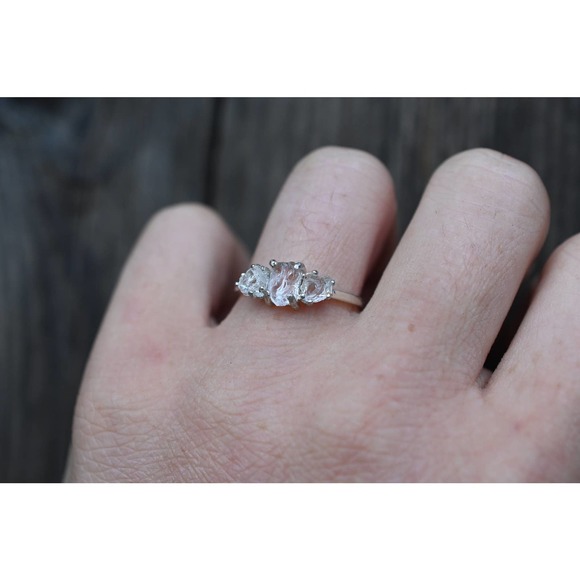Alternative Engagement Ring Raw Stone Ring Rough Uncut Diamond Ring Mode… - Picture 1 of 6